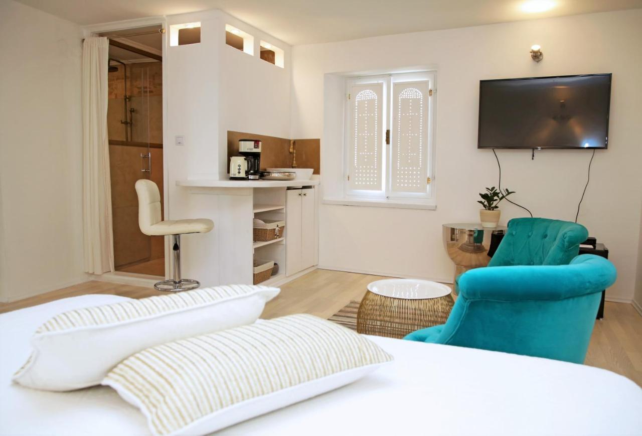 Swan City Apartment & Room Sibenik Bagian luar foto