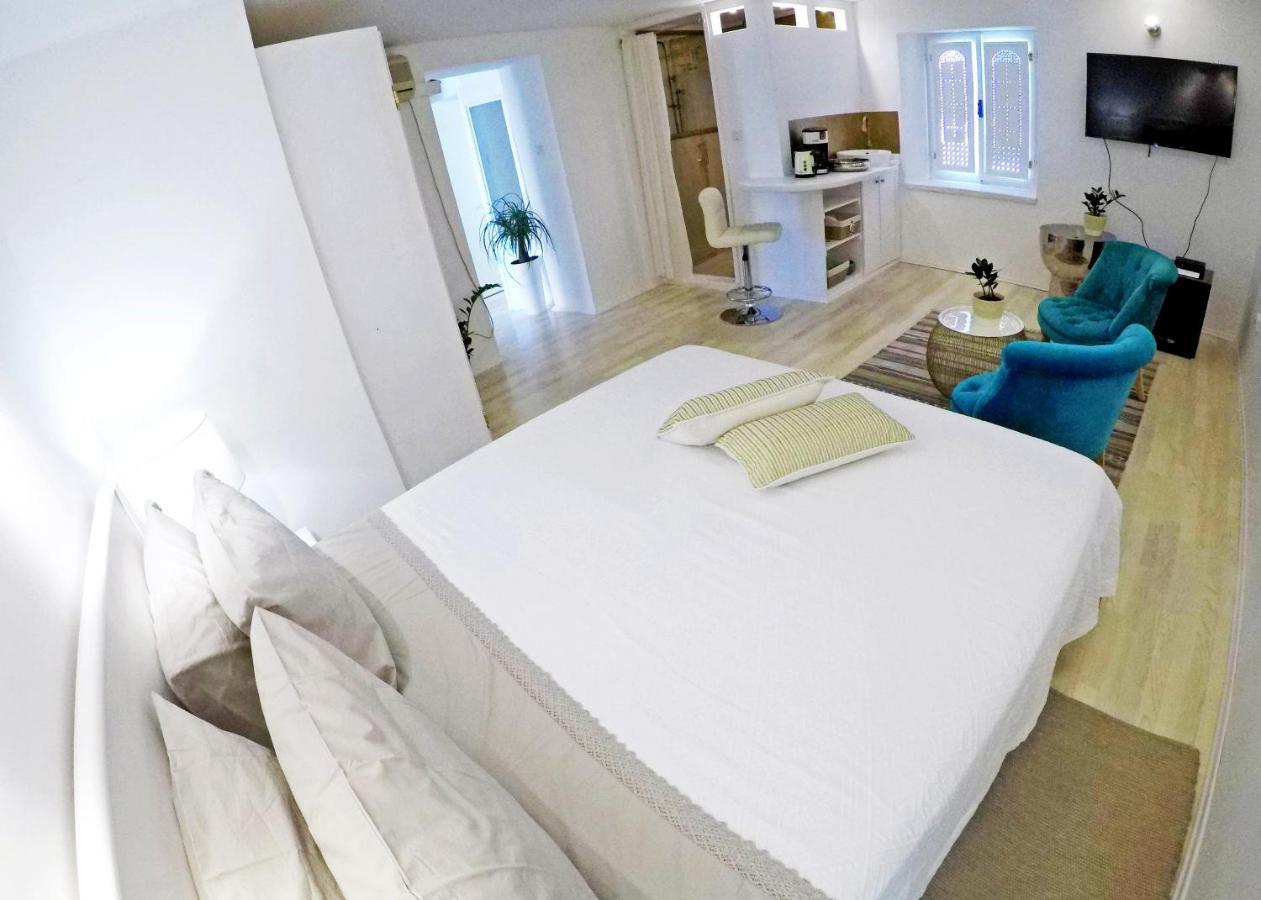 Swan City Apartment & Room Sibenik Bagian luar foto