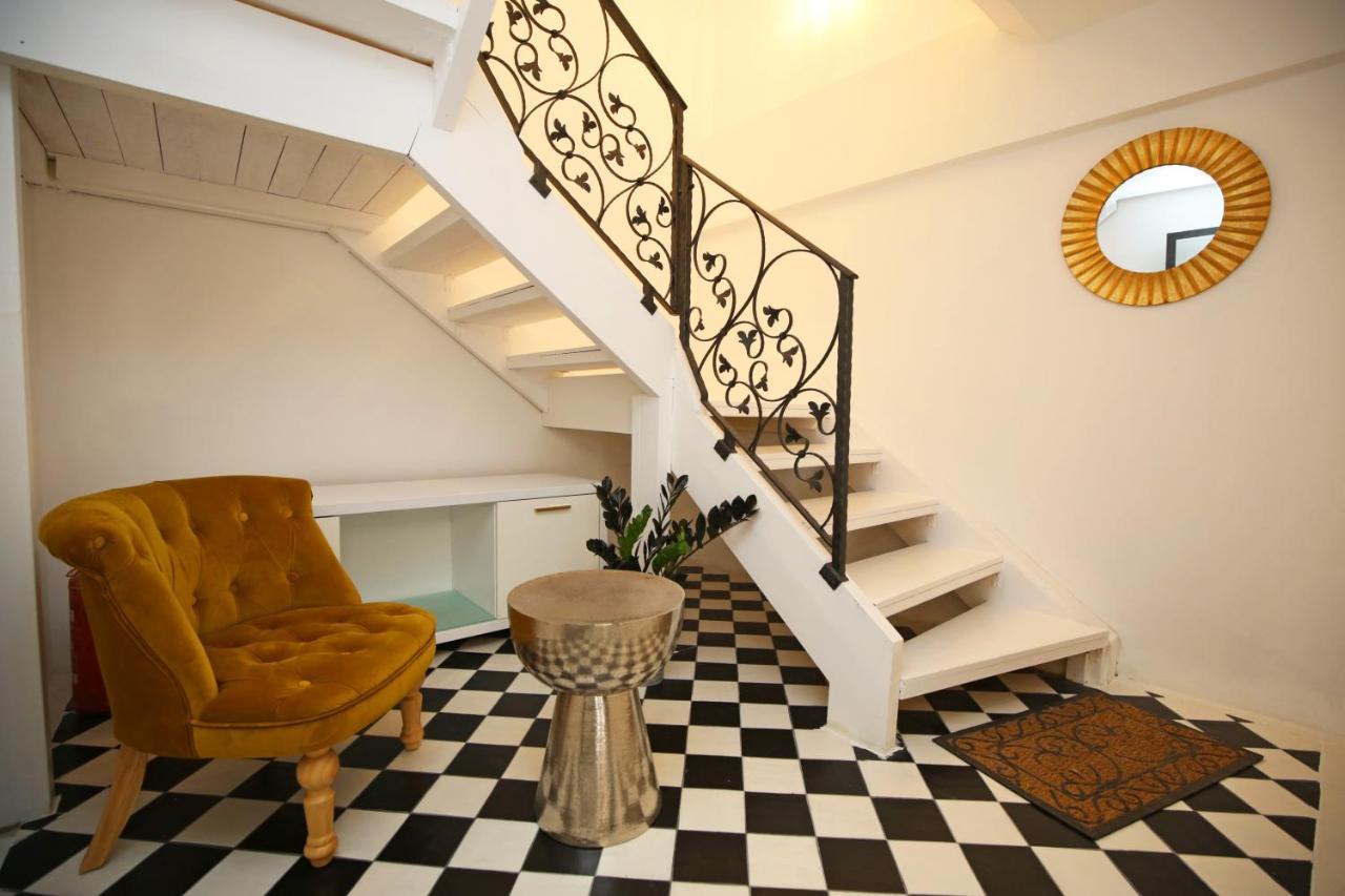 Swan City Apartment & Room Sibenik Bagian luar foto
