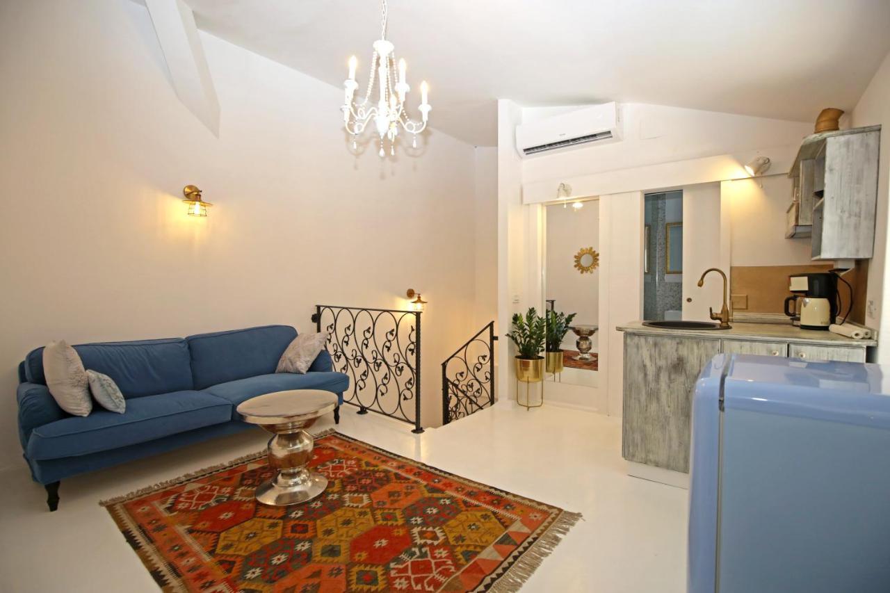 Swan City Apartment & Room Sibenik Bagian luar foto