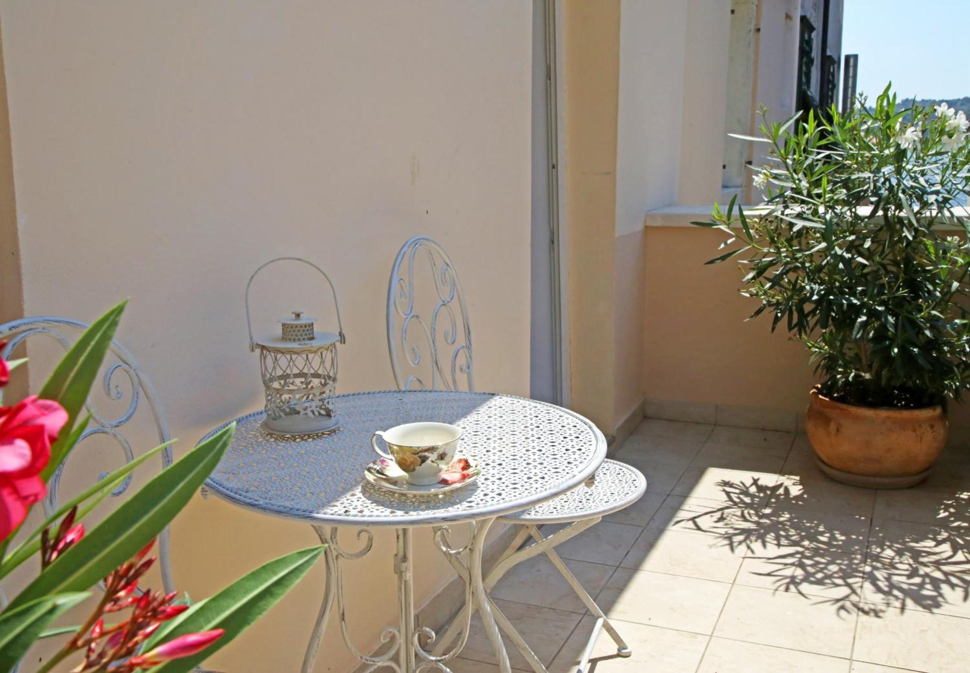 Swan City Apartment & Room Sibenik Bagian luar foto